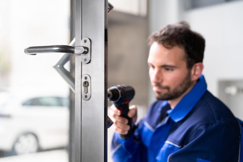 locksmith man repairing